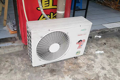 海港空调突然不制冷只吹自然风怎么办？